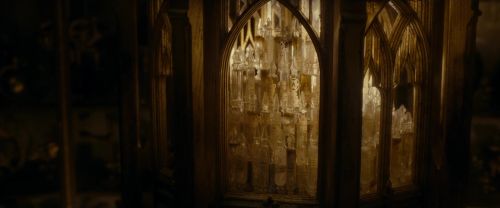 Click to view full size image
==============
EdP-Potterish3693.jpg EdP-Potterish3693.jpg