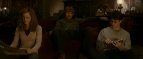 Click to view full size image
==============
EdP-Potterish4535.jpg EdP-Potterish4535.jpg