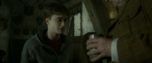 Click to view full size image
==============
EdP-Potterish4853.jpg EdP-Potterish4853.jpg