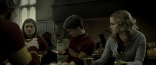 Click to view full size image
==============
EdP-Potterish5860.jpg EdP-Potterish5860.jpg