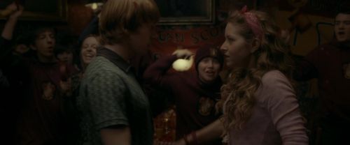 Click to view full size image
==============
EdP-Potterish6075.jpg EdP-Potterish6075.jpg