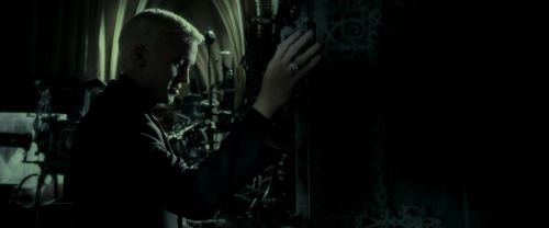 Click to view full size image
==============
EdP-Potterish6564.jpg EdP-Potterish6564.jpg