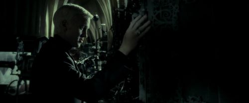 Click to view full size image
==============
EdP-Potterish6566.jpg EdP-Potterish6566.jpg
