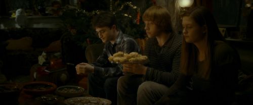 Click to view full size image
==============
EdP-Potterish7195.jpg EdP-Potterish7195.jpg