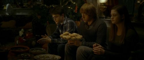 Click to view full size image
==============
EdP-Potterish7200.jpg EdP-Potterish7200.jpg