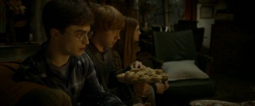 Click to view full size image
==============
EdP-Potterish7212.jpg EdP-Potterish7212.jpg
