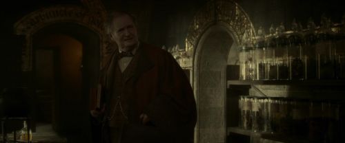 Click to view full size image
==============
EdP-Potterish8223.jpg EdP-Potterish8223.jpg