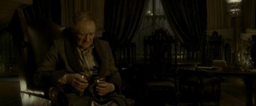 Click to view full size image
==============
EdP-Potterish8663.jpg EdP-Potterish8663.jpg