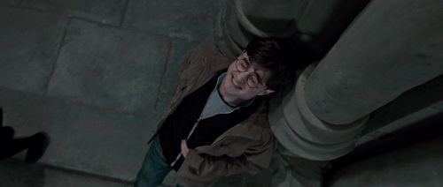 Click to view full size image
==============
HP7-2-Potterish-TeaserTrailer-159.jpg HP7-2-Potterish-TeaserTrailer-159.jpg