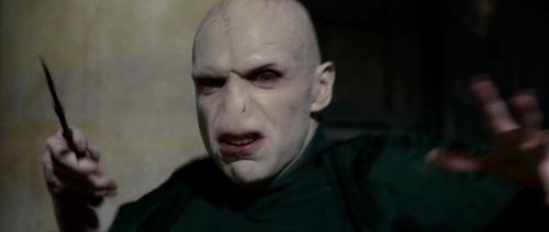 Click to view full size image
==============
HP7-2-Potterish-TeaserTrailer-160.jpg HP7-2-Potterish-TeaserTrailer-160.jpg