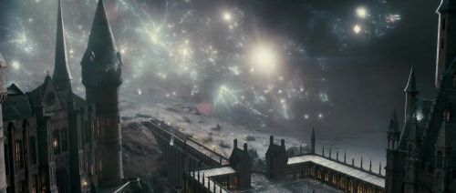 Click to view full size image
==============
HP7-2-Potterish-TeaserTrailer-180.jpg HP7-2-Potterish-TeaserTrailer-180.jpg