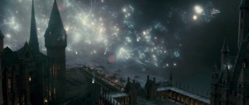 Click to view full size image
==============
HP7-2-Potterish-TeaserTrailer-182.jpg HP7-2-Potterish-TeaserTrailer-182.jpg
