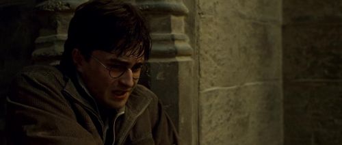 Click to view full size image
==============
HP7-2-Potterish-TeaserTrailer-204.jpg HP7-2-Potterish-TeaserTrailer-204.jpg