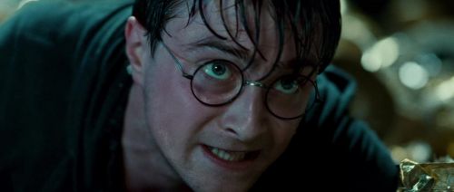Click to view full size image
==============
HP7-2-Potterish-TeaserTrailer-248.jpg HP7-2-Potterish-TeaserTrailer-248.jpg