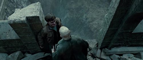 Click to view full size image
==============
HP7-2-Potterish-TeaserTrailer-261.jpg HP7-2-Potterish-TeaserTrailer-261.jpg