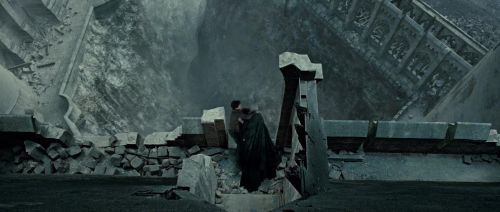 Click to view full size image
==============
HP7-2-Potterish-TeaserTrailer-267.jpg HP7-2-Potterish-TeaserTrailer-267.jpg