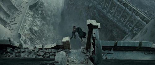 Click to view full size image
==============
HP7-2-Potterish-TeaserTrailer-270.jpg HP7-2-Potterish-TeaserTrailer-270.jpg