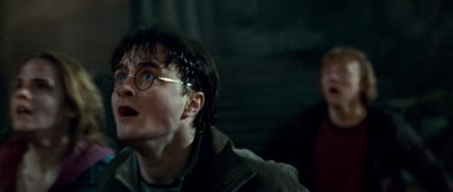 Click to view full size image
==============
HP7-2-Potterish-TeaserTrailer-279.jpg HP7-2-Potterish-TeaserTrailer-279.jpg