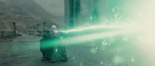 Click to view full size image
==============
HP7-2-Potterish-TeaserTrailer-367.jpg HP7-2-Potterish-TeaserTrailer-367.jpg