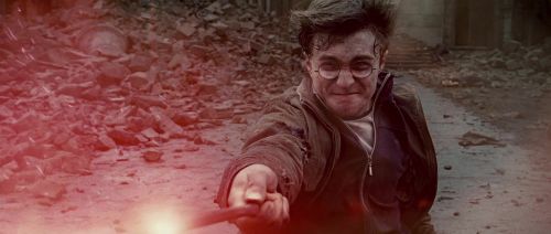 Click to view full size image
==============
HP7-2-Potterish-TeaserTrailer-371.jpg HP7-2-Potterish-TeaserTrailer-371.jpg