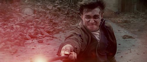Click to view full size image
==============
HP7-2-Potterish-TeaserTrailer-372.jpg HP7-2-Potterish-TeaserTrailer-372.jpg