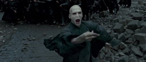 Click to view full size image
==============
HP7-2-Potterish-TeaserTrailer-384.jpg HP7-2-Potterish-TeaserTrailer-384.jpg