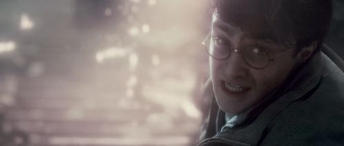 Click to view full size image
==============
HP7-2-Potterish-TeaserTrailer-396d.jpg HP7-2-Potterish-TeaserTrailer-396d.jpg