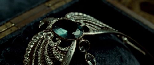 HP7-2-Potterish-TeaserTrailer-7.jpg
