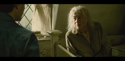 Click to view full size image
==============
HP72-Potterish-CenaInicial-112.jpg HP72-Potterish-CenaInicial-112.jpg