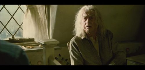 Click to view full size image
==============
HP72-Potterish-CenaInicial-135.jpg HP72-Potterish-CenaInicial-135.jpg