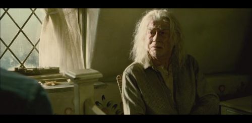 Click to view full size image
==============
HP72-Potterish-CenaInicial-136.jpg HP72-Potterish-CenaInicial-136.jpg