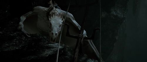 Click to view full size image
==============
HP72-TrailerInternacional-Potterish-144.jpg HP72-TrailerInternacional-Potterish-144.jpg