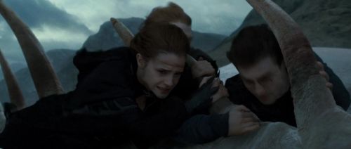 Click to view full size image
==============
HP72-TrailerInternacional-Potterish-175.jpg HP72-TrailerInternacional-Potterish-175.jpg