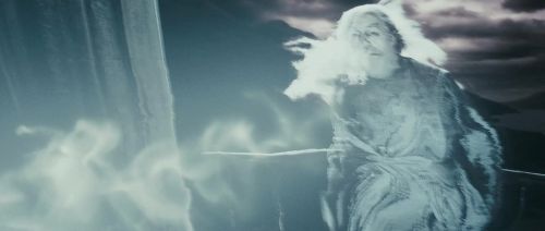 Click to view full size image
==============
HP72-TrailerInternacional-Potterish-338.jpg HP72-TrailerInternacional-Potterish-338.jpg