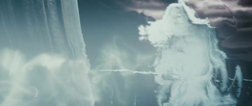 Click to view full size image
==============
HP72-TrailerInternacional-Potterish-339.jpg HP72-TrailerInternacional-Potterish-339.jpg