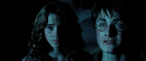 Click to view full size image
==============
HP72-TrailerInternacional-Potterish-34.jpg HP72-TrailerInternacional-Potterish-34.jpg