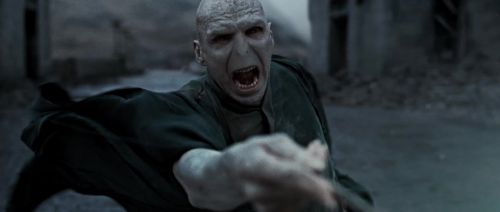 Click to view full size image
==============
HP72-TrailerInternacional-Potterish-350.jpg HP72-TrailerInternacional-Potterish-350.jpg