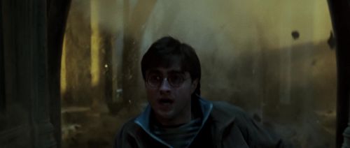 Click to view full size image
==============
HP72-TrailerInternacional-Potterish-365.jpg HP72-TrailerInternacional-Potterish-365.jpg