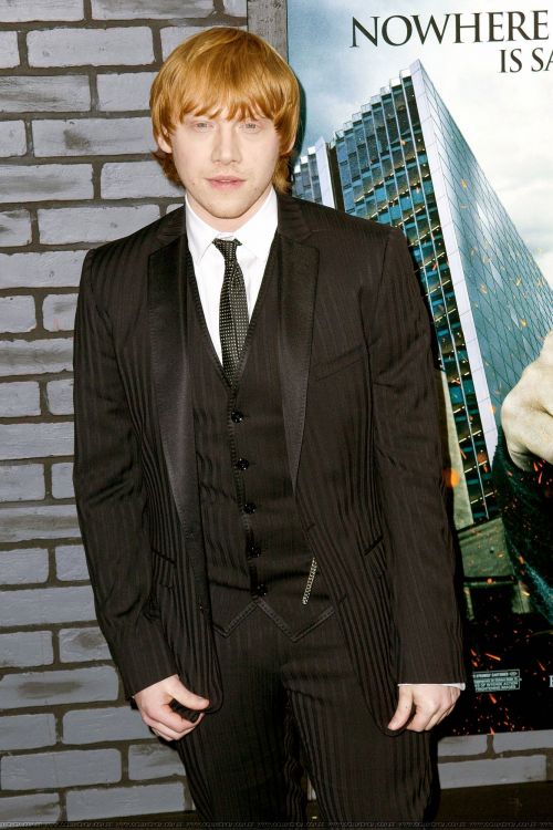 Click to view full size image
==============
HP7_pt1_premiere_NY_6_288229.jpg HP7_pt1_premiere_NY_6_288229.jpg