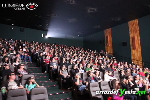 Click to view full size image
==============
Harry2520Lumiere2520_118_.jpg Harry2520Lumiere2520_118_.jpg