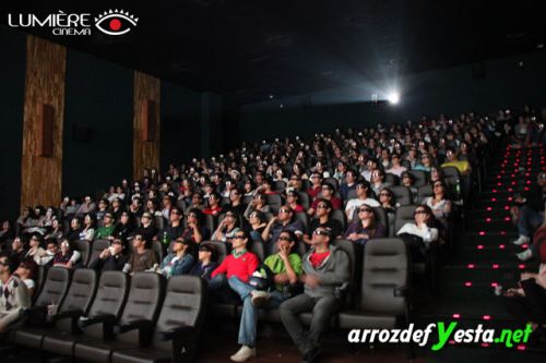 Click to view full size image
==============
Harry2520Lumiere2520_121_.jpg Harry2520Lumiere2520_121_.jpg