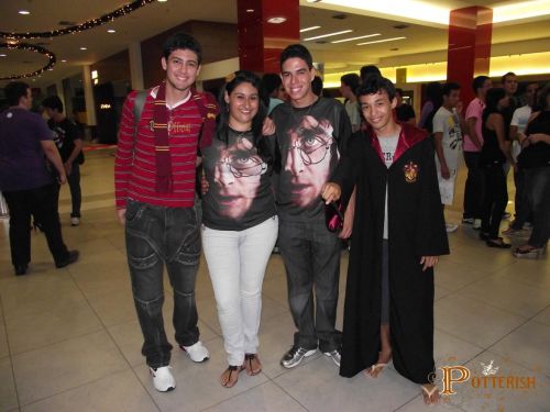 Click to view full size image
==============
Harry_Potter_7_-_pre_estreia_282329.jpg Harry_Potter_7_-_pre_estreia_282329.jpg