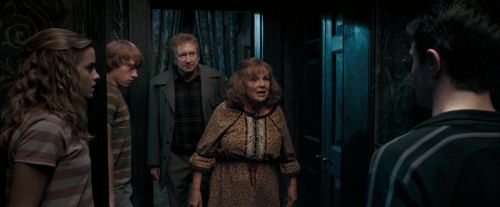 Click to view full size image
==============
OdF-Potterish_1093.jpg OdF-Potterish_1093.jpg