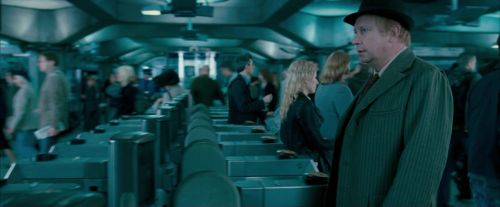 Click to view full size image
==============
OdF-Potterish_1312.jpg OdF-Potterish_1312.jpg