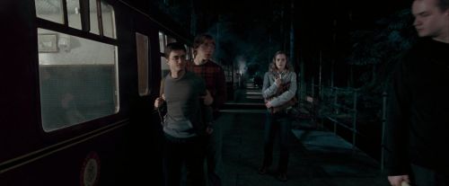 Click to view full size image
==============
OdF-Potterish_2054.jpg OdF-Potterish_2054.jpg