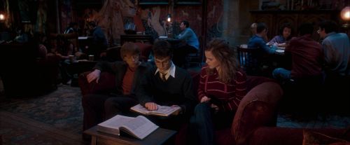 Click to view full size image
==============
OdF-Potterish_2971.jpg OdF-Potterish_2971.jpg