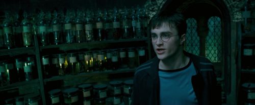 Click to view full size image
==============
OdF-Potterish_6668.jpg OdF-Potterish_6668.jpg