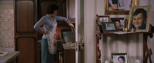 Click to view full size image
==============
PF-Potterish_00775.jpg PF-Potterish_00775.jpg