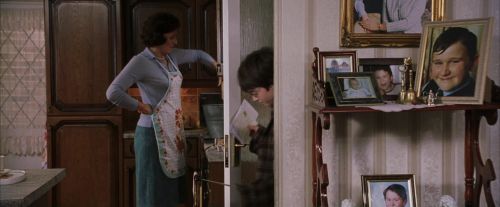 Click to view full size image
==============
PF-Potterish_00776.jpg PF-Potterish_00776.jpg