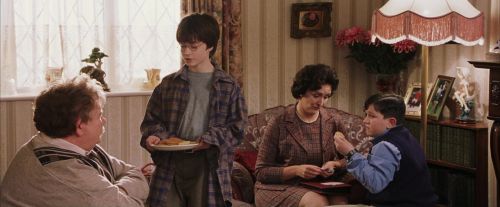 Click to view full size image
==============
PF-Potterish_00926.jpg PF-Potterish_00926.jpg